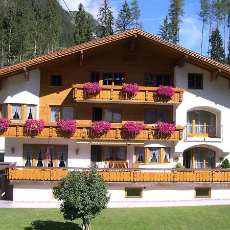 Ferienwohnung Landhaus Bader Holzgau Exterior foto